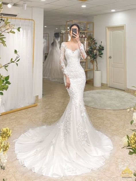 Mermaid Wedding Dress With Sleeves, Long Sleeve Mermaid Wedding Dress, Bride Dress Simple, Classy Wedding Dress, Pretty Wedding Dresses, Fancy Wedding Dresses, Long Sleeve Wedding Dress Lace, White Wedding Dress, Dream Wedding Ideas Dresses