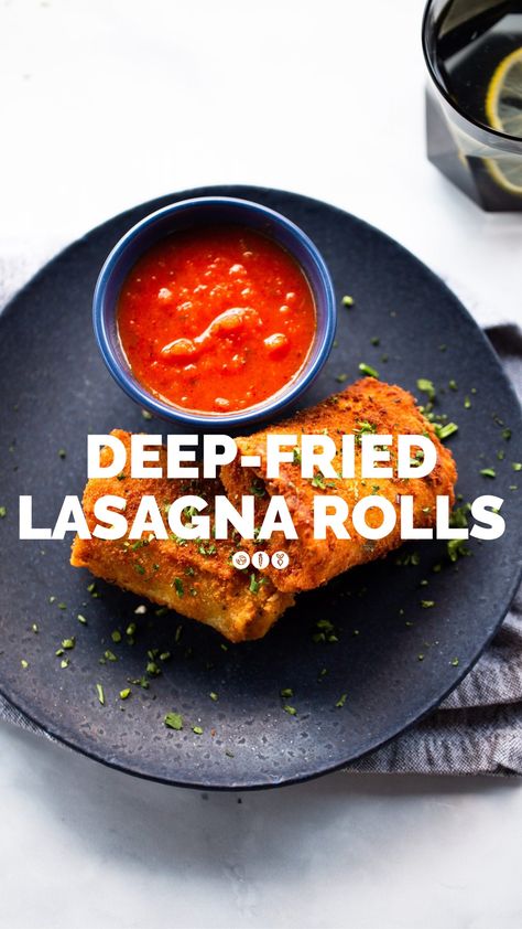 These deep-fried lasagna rolls are perfect for dinner, as party food or to serve any time you have a craving for a decadent and flavorful pasta dish. Deep Fried Lasagna, Fried Lasagna, Fried Pasta, Lasagna Rolls, Classic Italian Dishes, Comfort Soup, Pasta Dish, Vegan Recipe, Ready Meal