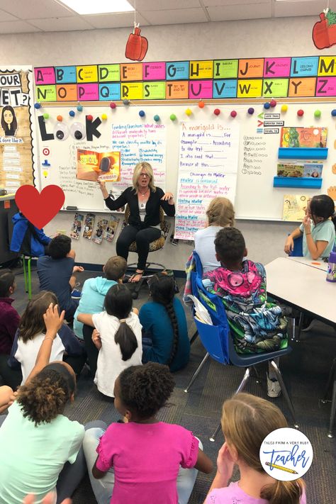 Mystery Reader Ideas, Parent Teacher Relationship, Parents Christmas, Back To School Night, Parent Communication, School Night, School Play, Future Classroom, Parents As Teachers