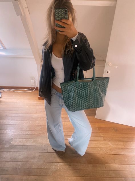 Green Goyard Bag Outfit, Green Goyard Tote Outfit, Green Tote Bag Outfit, Goyard Bag Outfit, Goyard Tote Outfit, Green Goyard, Green Bag Outfit, Tote Bag Outfit, Homemade Perfume