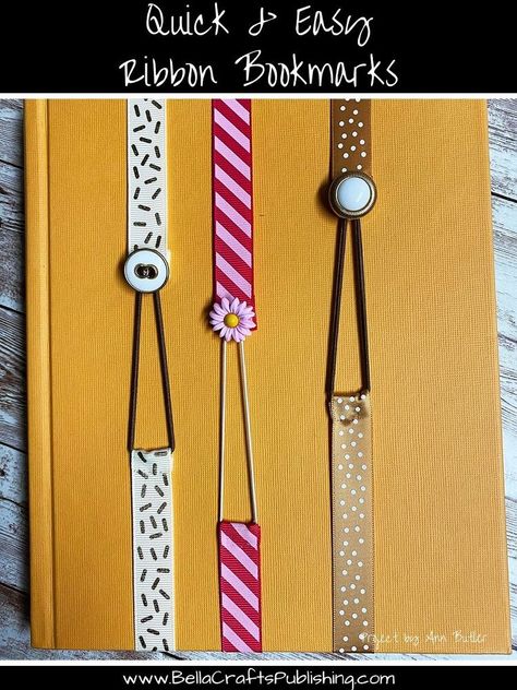 Make Your Own Bookmarks, Bookmark Crochet, Handmade Bookmarks Diy, Felt Bookmark, Quick And Easy Crafts, Bookmark Craft, Beaded Bookmarks, Diy Bookmarks, Book Markers