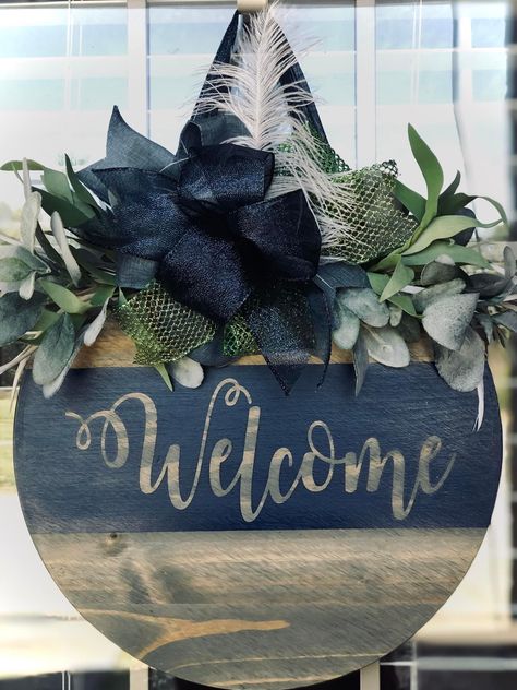 Celestial Diy, Door Sign Ideas, Diy Door Hangers, Door Hangers Ideas, Wood Door Sign, Navy Decor, Chalk Couture Ideas, Door Hangers Diy, Couture Ideas