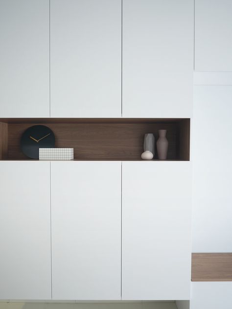 Minimalist Shoe Cabinet, Minimalist Cabinet, Cabin Door, Entrance Cabinet, Hall Entrada, Japandi Interior Design, Feature Wall Living Room, Bedroom Vibes, Door Detail