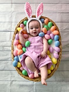 Easter Egg Baby Photoshoot, Diy Easter Photoshoot Baby And Toddler, 1st Easter Photoshoot, Baby In Easter Basket Photo, Easter Infant Photoshoot, Baby Easter Picture Ideas, Easter Infant Photos, Baby Easter Photo Ideas, Easter Milestone Pictures