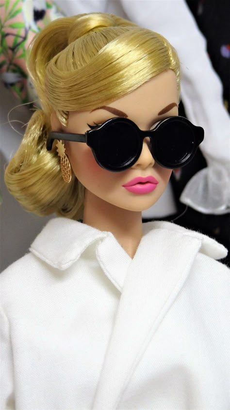 Soda Pop Saturday Poppy Parker Pretty Barbie, Retro Barbie, Barbie Art, Barbie Hairstyles, Barbie Hairstyle, Barbie Funny, Bad Barbie, Barbie Images, Barbie Fashionista Dolls