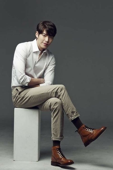 Kim Wo Bin, Kim Woobin, Katsuki Yuri, 사진 촬영 포즈, Woo Bin, Men Photography, Sitting Poses, Man Sitting, Kim Woo Bin