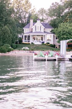 Lake House Inspo Exterior, Cottage On The Water, Lake Houses Exterior Cottages, Lake Homes Exterior, Beautiful Cottage Homes, Large Cottage House, Water Front Homes, Europe Cottage, Houses On Water