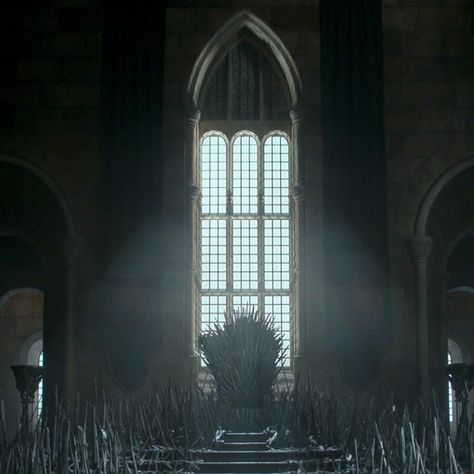 House Of The Dragon Red Keep, Game Of Thrones Visuals, Got Throne, House Hightower, Asoiaf Aesthetic, Laena Velaryon, House Sigil, Castle Interior, The Iron Throne