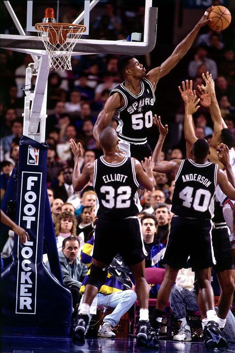 David Robinson - San Antonio Spurs, 1989–2003 George Gervin, Spurs Basketball, Curry Nba, Danny Green, David Robinson, Lakers Kobe Bryant, Basketball Photos, Basketball Is Life, Basketball Photography