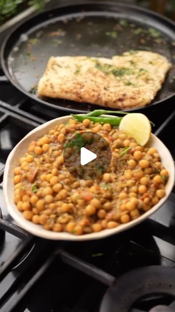 Chole Kulche Recipe, Chole Kulche, Delhi Street, Pressure Cooking, Follow For More, Peas, Street Style