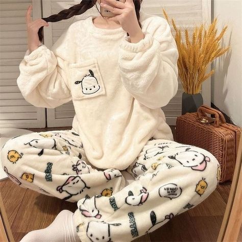 Winter Pjs Women, Cute Pyjamas Winter, Velvet Pyjamas, Fuzzy Pjs, Cute Pjs For Women, Fleece Loungewear, Hello Kitty Pochacco, Girls Pajama Pants, Winter Pjs