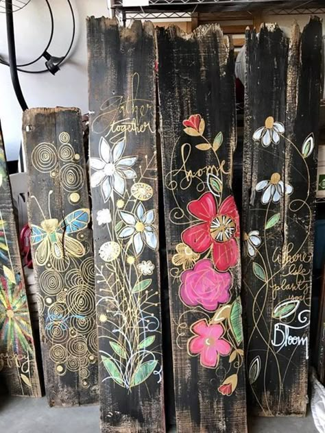 Easy Fence Painting Ideas, Painted Boards Ideas, Wooden Board Painting Ideas, Painting On Wooden Planks, Wood Board Painting Ideas, Painting Flowers On Wood, Plank Crafts, Pallet Painting Ideas, Painted Pallets