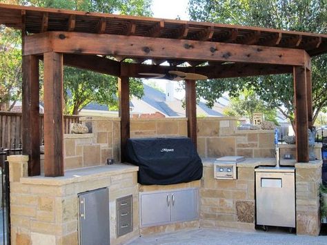 40+ Whispered Bbq Area Ideas Secrets fine Remember how much storage you'll need for your kitchen. Where you choose to place your outdoor kitchen is dependent on many factors. An outdoor kitche... Check more at http://beterhome.com/2019/05/04/40-whispered-bbq-area-ideas-secrets Bbq Area Ideas, Outdoor Barbeque Area, Corner Pergola, Outdoor Kitchen Countertops, Outdoor Barbeque, Wooden Pergola, Bbq Area, Diy Pergola, Outdoor Kitchens