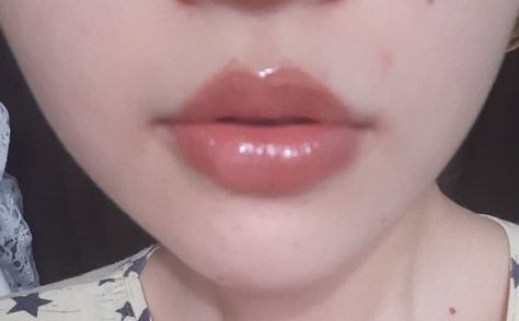 V shape chin plump red lips V Chin Aesthetic, V Line Chin, V Shaped Face Aesthetic, V Shape Jawline, V Shaped Chin, V Shaped Jawline, V Shaped Jaw, Nose Goals, V Shaped Face