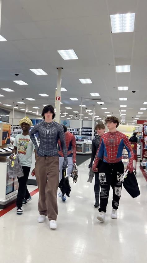 Suburb Talks, Ace Akers, Gay Costume, Brunette Guys, Spiderman Outfit, Jacob Day, Black Outfit Men, House Shifting, The Hype House