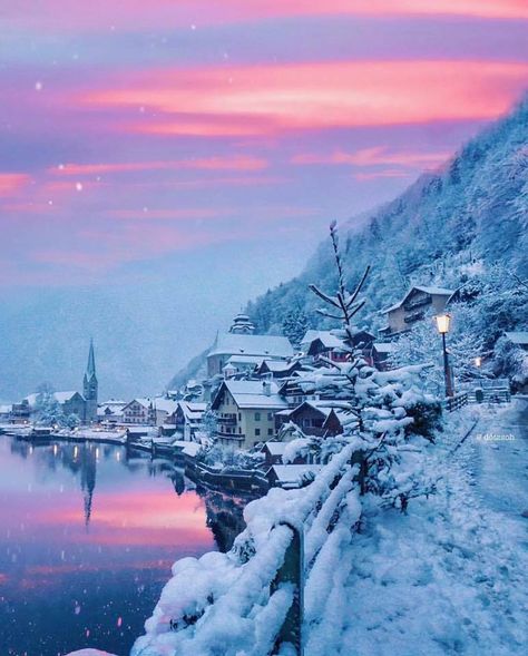 Hallstatt Austria, Instagram Locations, Winter Szenen, Foto Poses, Winter Scenery, Destination Voyage, Winter Landscape, Winter Scenes, Beautiful World