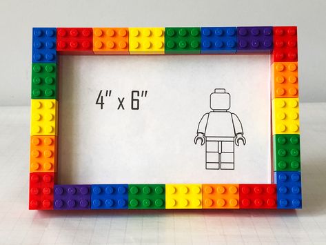 Lego Photo Frame, Lego Room Ideas, Farmhouse Picture Frames, Lego Frame, Lego Plates, Marco Vintage, Photo Wall Hanging, Lego Decorations, Kids Market