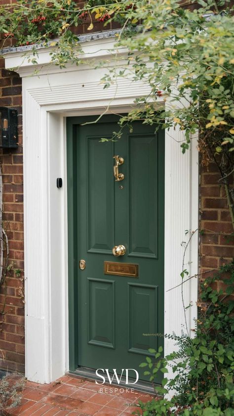 SWD Bespoke External Door Sets Green Front Door, Unique Front Doors, Traditional Front Doors, Green Front Doors, Duck Green, Glazed Doors, Sliding Door Design, Security Doors, Gorgeous Doors