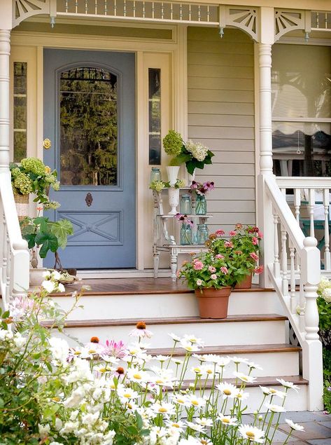 Bedroom Cottage Core, Front Steps Ideas, Victorian Front Porch, Stairs Flowers, Cottage Front Porch, Front Porch Stairs, Modern Farmhouse Porch, Cottage Core Home Decor, Front Porch Railings