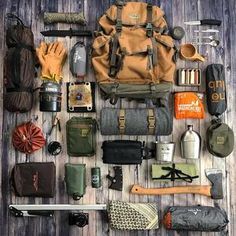 SurviGear - Outdoor | Camping | Survival Gear Survival Loadout, Backpacker Style, Bushcraft Camp, Bushcraft Backpack, Supraviețuire Camping, Bushcraft Kit, Bushcraft Gear, Survival Bag, Bushcraft Camping