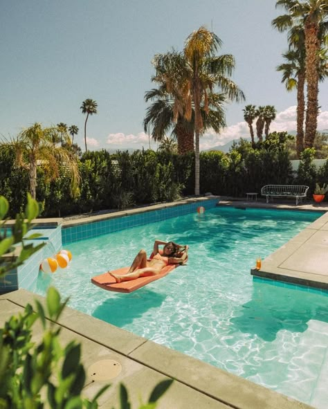 Luxe up your life. Palm Springs is waiting.  xo Poppy  Photo: @noahcuster Palm Springs Motel, Palm Dessert, Palm Springs Photoshoot, Palm Springs Summer, Brynley Joyner, Motel Ideas, Motel Design, 1980s Hollywood, Bachelorette Vibes