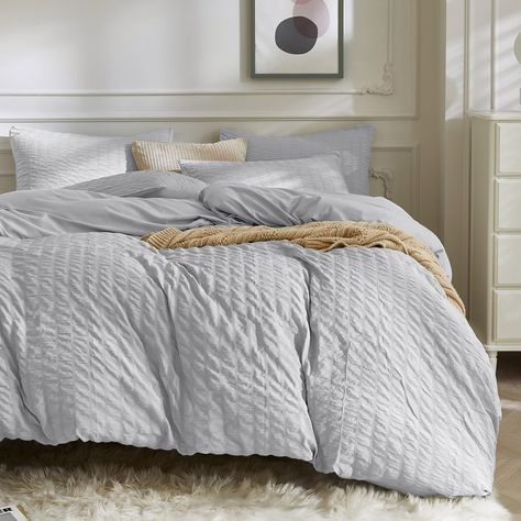 PRICES MAY VARY. 【Elegant Seersucker Design】 The duvet cover boasts a unique seersucker design with a natural striped pattern, creating a relaxing and casual atmosphere. The wrinkled texture adds sophistication and complements various decor styles, giving your bedding a simple yet refined beauty. The solid color enhances the overall classic and comfortable feel, making it suitable for diverse home aesthetics. 【Soft and Breathable Fabric】 Crafted from high-strength thickened washed microfiber, ou Light Grey Duvet Cover, Quilted Curtains, Halloween Bedding, Twin Size Duvet Covers, Duvet Cover Queen, Comforter Cover, Mattress Covers, Bathroom Supplies, Green Pattern