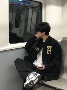 Korean Aesthetic Outfits, Korean Outfits Men, Korean Style Boy, Outfits For Teenage Guys, Korean Street Fashion Men, Asian Streetwear, Outfit Korean Style, Teenage Guys, Guy Fits