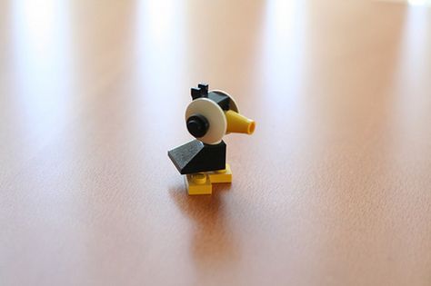 https://flic.kr/p/8wdSYj | Lego Duck | While rummaging through old photos, I found these Lego projects from 06 Tiny Lego Creations, Lego Duck, Lego Bird, Lego Hacks, Easy Lego Creations, Lego Challenge, Lego Club, Micro Lego, Lego Christmas