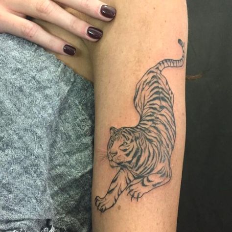 Tiger Tattoo Back, Tiger Face Tattoo, Tattoos For Females, Women's Shoulder Tattoo, Tiger Tattoos, Tiger Tattoo Design, Tattoo Prices, Tattoos For Black Skin, Back Tattoo Women