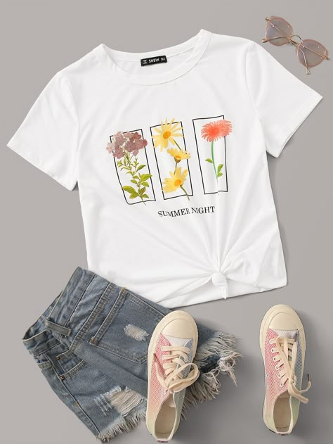 Printed Tee Women, T-shirt Print Design, Trendy Shirt Designs, T Shirt Painting, Shirt Design Inspiration, Shirt Print Design, Latest T Shirt, 2020 Fashion, Tee Shirt Designs