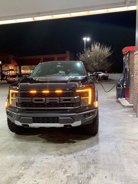 Raptor is always thirsty Black Ford Raptor, Raptor R, Raptor Ford, Hellcat Charger, Ram Runner, Car Obsession, Muscle Truck, Ford Ranger Raptor, Prom Inspiration