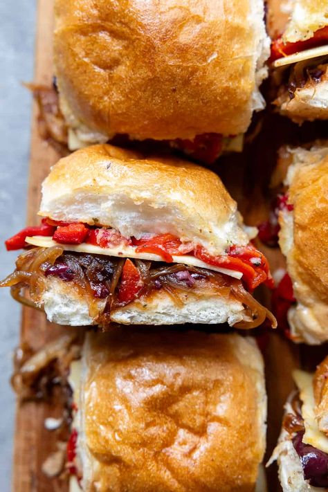 Vegan Sliders, Vegan Tapas, Garlic And Herb Butter, Roasted Bell Peppers, Caramelised Onions, Vegan Sandwiches, Mini Burger, Chilli Jam, Num Num