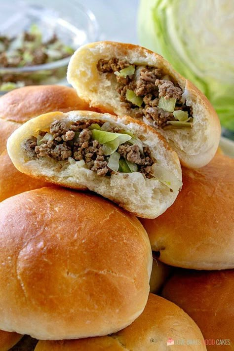 Best Beerock Recipe, Beerock Recipe Homemade, Beerock Recipe Recipes, Meat Stuffed Buns, Stuffed Buns Recipe Meat, Meat Stuffed Bread Rolls, Runza Recipes, Meat Buns Recipe, Stuffed Bun Recipe