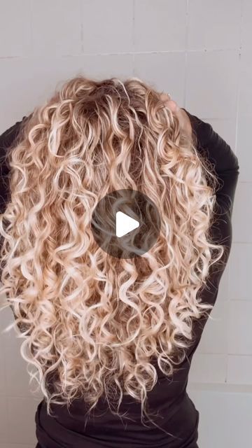 Curly Hair Style Tips on Instagram: "How to avoid stringy curls⤵️

Using the same @floracurl products but with different results. Follow these steps to achieve more curl clumps. 

1️⃣start with a clean scalp & conditioned hair.

2️⃣make sure when applying your leave-in & gel your hair is evenly wet and not damp. Wet hair is the key.

3️⃣make sure to use not too much or too less product. 

4️⃣use your favourite styling technique to encourage the clumps. Do not skip this step.

5️⃣remove excess water. This keeps your hair from getting weighed down by excess moisture, encourages hair definition, helps your hair dry more quickly and reduces frizz.

6️⃣diffuse your hair on medium heat and speed to give your hair more definition.

How do you avoid stringy curls?⤵️

If you want to try out yoursel Stringy Curls, Hair Definition, Curl Clumps, Curly Hair Style, Clean Scalp, Curl Definition, Hair Dry, Healthy Hair Journey, Curly Hair Routine