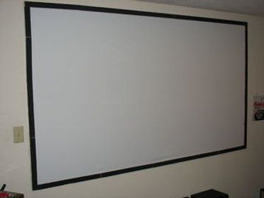 Cheap DIY 100" Projector Screen: 4 Steps Diy Projector Screen, Diy Projection Screen, Projector Screen Diy, Theatre Diy, Diy Projector, Basement Home Theater, Game Room Basement, Home Theater Setup, Projection Screen