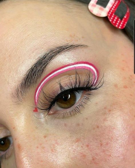 Hippie Makeup, Eyeliner Ideas, Show Makeup, Punk Makeup, Graphic Makeup, Work Makeup, Graphic Eyeliner, Swag Makeup, Eye Makeup Designs