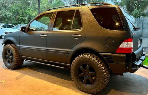 Lifted Mercedes ML with all terrain and M/T off road tires W163 Offroad, Off Road Build, Luxury Crossovers, Mercedes Benz Ml350, Glitch Wallpaper, Off Road Tires, All Terrain Tyres, Toyota Trucks, V8 Engine