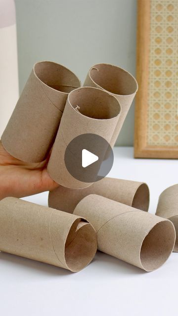 Concrete Candle Holders Diy, Paper Roll Crafts Diy, Toilet Roll Craft, Dollar Store Diy Organization, Rolled Paper Art, Toilet Paper Crafts, Diy Toilet, Paper Roll Crafts, Diy Basket