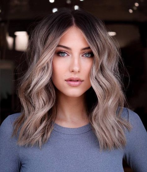 Midi Hair, Womens Haircuts Medium, Mom Hairstyles, Shoulder Length Hair Cuts, Haircut For Thick Hair, Mid Length Hair, Medium Hair Cuts, Shoulder Length Hair, Medium Length Hair Cuts