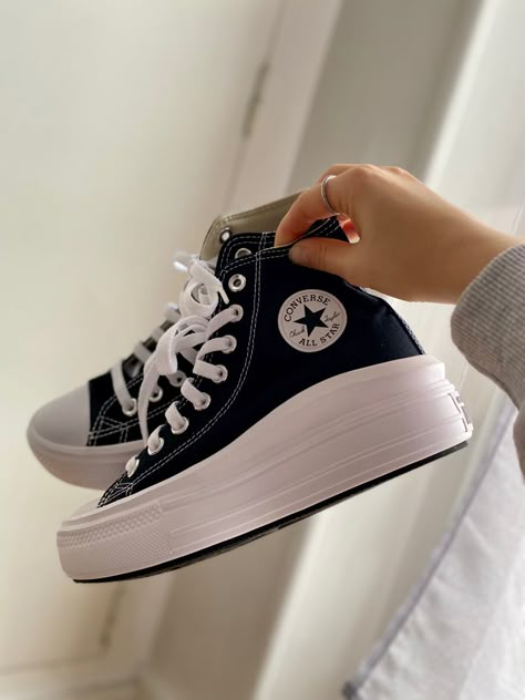 Latest Sneakers 2023, Converse High Heels, Converse Heels, Tenis Converse, Chelsea Boots Outfit, Latest Fashion Shoes, Legs Outfit, Trendy Shoes Sneakers, White Nike Shoes