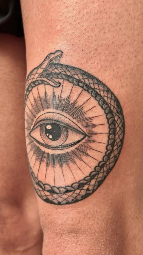 Alchemy Circle Tattoo, Eye Linework Tattoo, Mystic Eye Tattoo, Fish Eye Tattoo, Ouroboros Tattoo Knee, Eye On Neck Tattoo, Orabouras Tattoo, Middle Of Chest Tattoo Men, Mysterious Tattoo Ideas