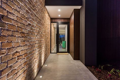 https://flic.kr/p/2e18w3Z | Austral Bricks San Selmo Reclaimed in Reclaimed Original | Project // Port Geographe Builder // Pro Living Photographer // Ange Wall Product // Austral Bricks San Selmo Reclaimed in Reclaimed Original  Approved use: web, brochures, and social media (NO ADVERITISNG) Austral Bricks Australia, Austral Bricks, Property Ideas, Recycled Brick, Brick Cladding, Mediterranean Villa, Reclaimed Brick, Brick Exterior, Exterior Cladding