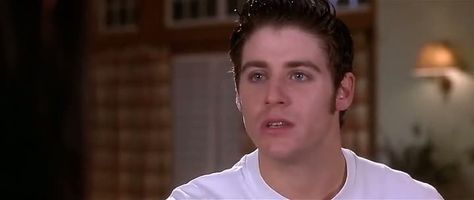 Jon Abrahams as Bobby from Scary Movie Jon Abrahams Actor, Bobby Scary Movie, Jon Abrahams, Scary Movie Characters, Scary Movie, Scary Movies, Movie Characters, Quick Saves, White