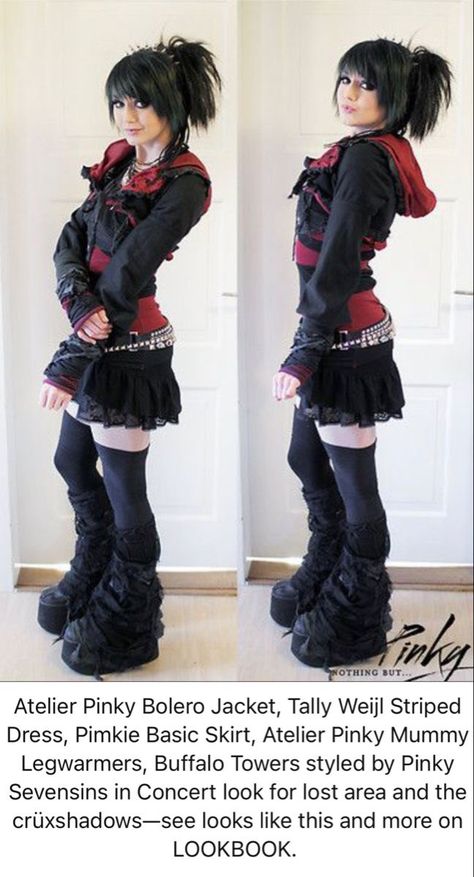 Punk Gyaru Fashion, J Goth Fashion, Vkei Outfits Fem, Vkei Outfits Female, Modern Scene Fashion, Rokku Gyaru Outfits, Rokku Gyaru Fashion, Visual Kei Outfit Ideas, Vkei Outfits