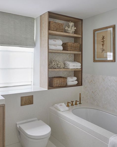 SOPHIE PATERSON on Instagram: “A bathroom from a lovely project we just completed. Love the fresh palette in here- we based the scheme around these herringbone marble…” Interior Design Concept Board, Herringbone Bathroom, Small Bathroom Styles, Master En Suite, Sophie Paterson Interiors, Herringbone Mosaic Tile, Marble Herringbone, Mandarin Stone, Honed Marble