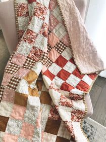 Modern Patchwork, Quilt Modern, Quilting Designs Patterns, Quilt Patchwork, Quilt Care, Handmade Baby Quilts, Country Quilts, Cute Quilts, Pretty Quilt