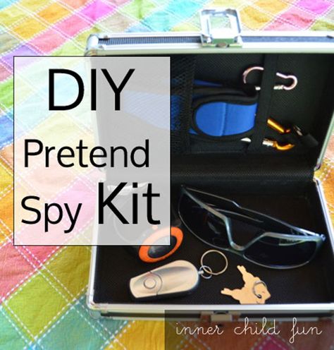 Fun for a Secret Spy Themed Party! DIY Pretend Spy Kit using items you probably already have on-hand. #kids #party Spy Kit, Amazing Toys, Spy Party, Spy Kids, Diy Event, Spy Gadgets, Costumes Ideas, Craft Activities For Kids, Simple Diy