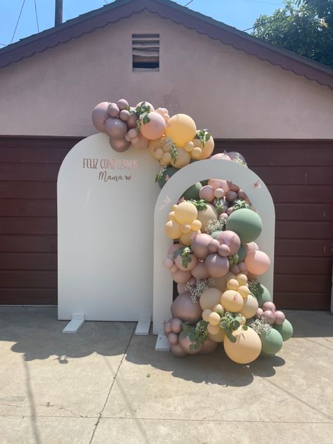 Balloon Arch With Wood Backdrop, Backdrop Balloon Garland, Backdrop Balloon, Rainbow Backdrop, Rainbow Wood, Wood Arch, Arch Backdrop, Wood Backdrop, Backdrop Ideas