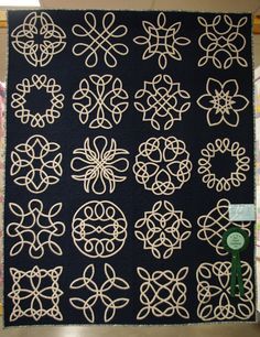 Motif Soutache, Celtic Quilts, Celtic Quilt, Form Drawing, Celtic Knot Designs, Celtic Patterns, Celtic Knotwork, Stitch Lines, Celtic Design