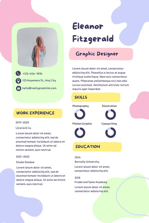 Canva Cv Templates, Unique Resume Design Creative Cv Graphic Designers, Cv Design Creative Unique, Web Dev Portfolio, Cute Resume, Graphic Design Resume Creative, Design Resume Creative, Cv Graphic Designers, Creative Cv Ideas